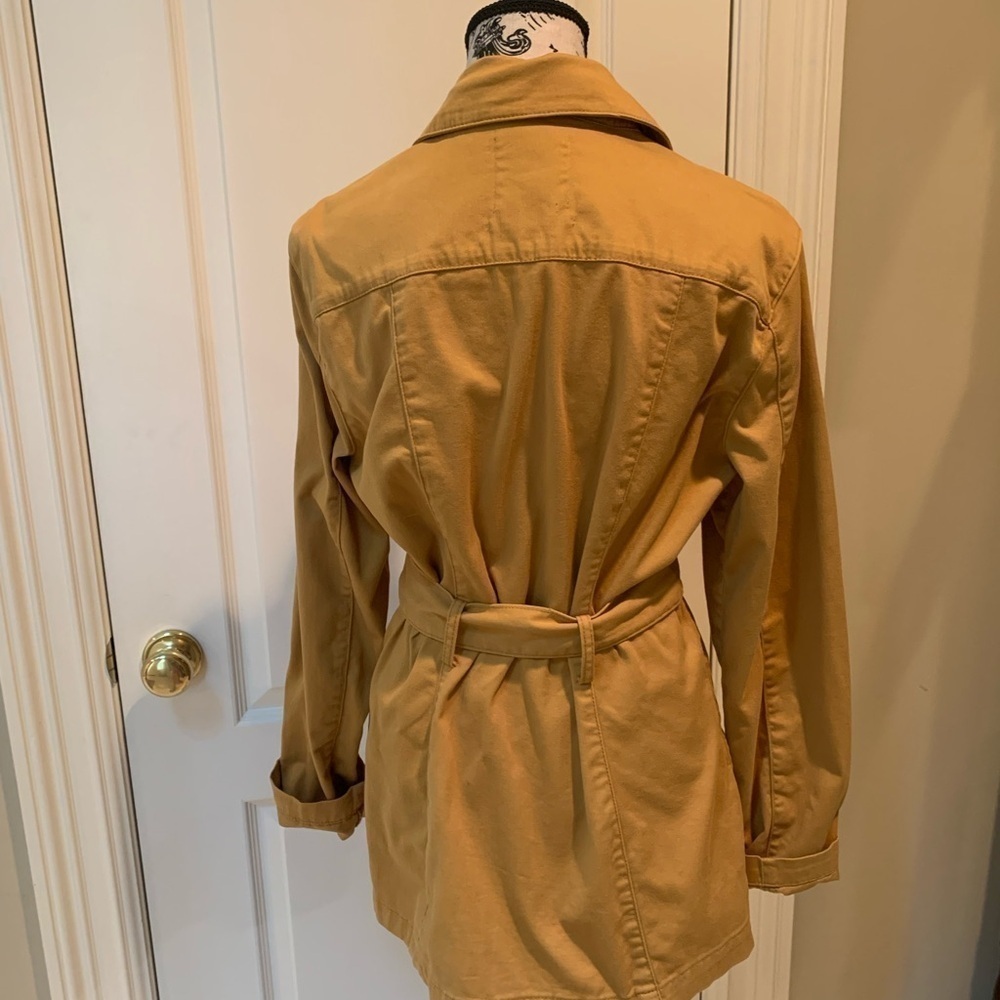 Urban Outfitters Jacket. Yellow. Size Large - Picture 4 of 7